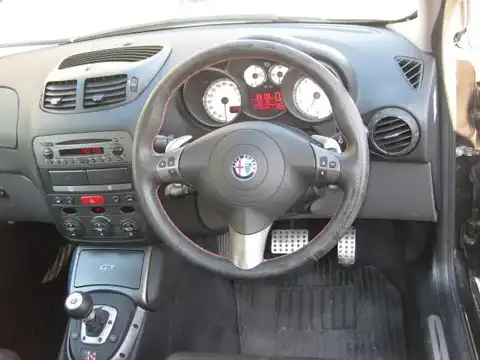 カタログ画像：アルファＧＴ （ALFA GT） スポルティーバ ２．０ ＪＴＳ セレスピード 2006年4月 GH-93720L 2000cc 内装