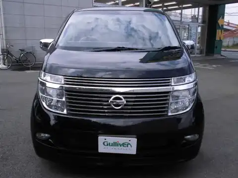 カタログ画像：エルグランド （ELGRAND） Ｘ 2002年5月 UA-NE51 3500cc ブラック／スパークリングシルバー（Ｍ） 燃費7.8km / l フロント