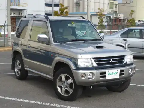 カタログ画像：パジェロミニ （PAJERO MINI） サウンドビートエディションＶＲ 2003年10月 TA-H58A 660cc ミディアムシルバーメタリック／ホワイトソリッド／ミディアムシルバーメタリック・３ウェイ２トーン or ミディアムシルバーメタリック／ミディアムブルーマイカ／ミディアムシルバーメタリック・３ウェイ２トーン メイン（その他）