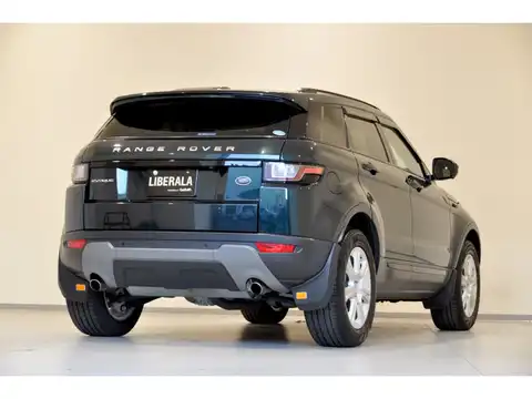 カタログ画像：レンジローバーイヴォーク （RANGE ROVER EVOQUE） ＳＥプラス 2015年9月 CBA-LV2A 2000cc エイントリー・グリーン 燃費10.6km / l バック