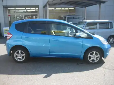 カタログ画像：フィット （FIT） Ｌ スマートスタイルエディション 2009年5月 DBA-GE7 1300cc ブリリアントスカイ・メタリック 燃費17.0km / l 外装