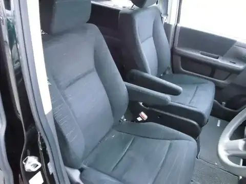 カタログ画像：ステップワゴン （STEPWAGON） Ｇ Ｅセレクション 助手席リフトアップシート車 2012年4月 DBA-RK1 2000cc クリスタルブラック・パール 内装