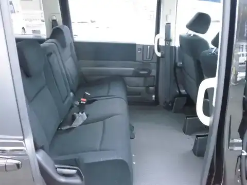 カタログ画像：ステップワゴン （STEPWAGON） Ｇ Ｅセレクション 助手席リフトアップシート車 2012年4月 DBA-RK1 2000cc クリスタルブラック・パール 内装