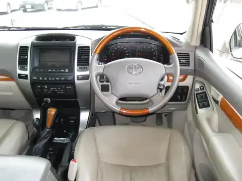 カタログ画像：ランドクルーザープラド （LAND CRUISER PRADO） ＴＺ Ｇセレクション 2004年8月 TA-VZJ121W 3400cc シャンパンマイカメタリック 燃費8.1km / l 内装