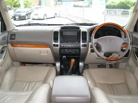 カタログ画像：ランドクルーザープラド （LAND CRUISER PRADO） ＴＺ Ｇセレクション 2004年8月 TA-VZJ121W 3400cc シャンパンマイカメタリック 燃費8.1km / l 内装