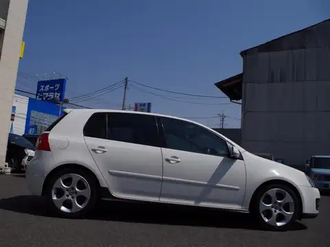 カタログ画像：ゴルフ （GOLF） ＧＴＩ 2009年1月 ABA-1KAXX 2000cc キャンディホワイト 燃費12.8km / l 外装