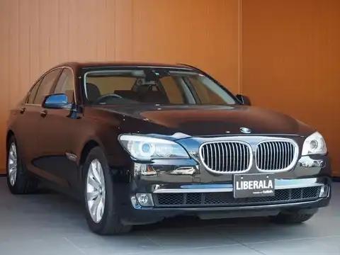 カタログ画像：７シリーズ （7 SERIES） ７４０Ｌｉ 2012年9月 DBA-YE30 3000cc ブラックⅡorブラック・サファイア 燃費12.1km / l メイン（その他）