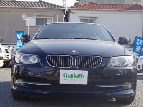 カタログ画像：３シリーズ （3 SERIES） ３３５ｉカブリオレ 2010年5月 ABA-DX35 3000cc ディープシー・ブルー（メタリック・カラー） 燃費9.8km / l フロント