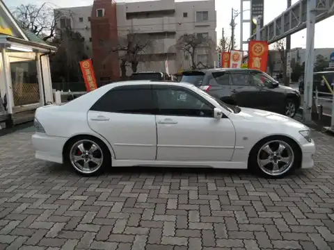 カタログ画像：アルテッツァ （ALTEZZA） ＲＳ２００ Ｌエディション 2004年4月 GH-SXE10 2000cc スーパーホワイトII 燃費11.4km / l 外装