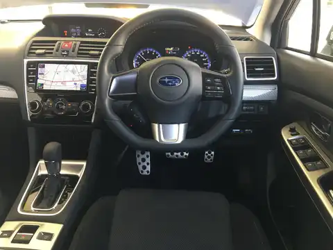 カタログ画像：レヴォーグ （LEVORG） １．６ＧＴ 2014年6月 DBA-VM4 1600cc スティールブルーグレー・メタリックorダークグレー・メタリック 燃費17.4km / l 内装