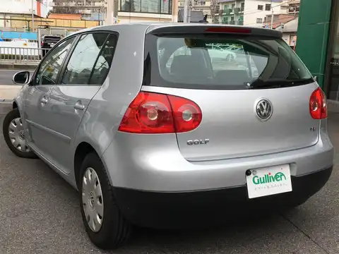 カタログ画像：ゴルフ （GOLF） ＴＳＩトレンドライン 2009年1月 ABA-1KCAX 1400cc リフレックスシルバーメタリック 燃費15.4km / l バック