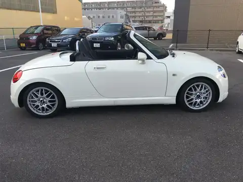 カタログ画像：コペン （COPEN） １０ｔｈアニバーサリーエディション 2012年4月 ABA-L880K 660cc ＤＣ・パールホワイトⅠ 燃費15.2km / l 外装