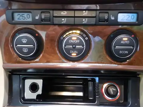 カタログ画像：パサート （PASSAT） Ｖ６ ４モーション 2007年1月 GH-3CAXZF 3200cc ディープブラックパールエフェクト 燃費8.9km / l 内装