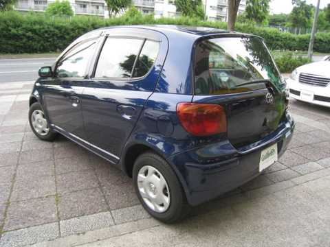 カタログ画像：ヴィッツ （VITZ） Ｂ 2001年12月 UA-SCP10 1000cc ダークブルーマイカメタリック 燃費19.6km / l バック