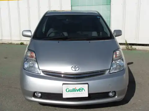 カタログ画像：プリウス （PRIUS） Ｓスタンダードパッケージ 2007年2月 DAA-NHW20 1500cc シルバーメタリック 燃費35.5km / l フロント