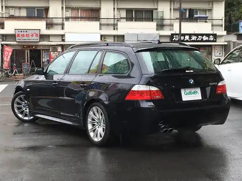 カタログ画像：５シリーズ （5 SERIES） ５２５ｉツーリング Ｍスポーツパッケージ 2008年1月 ABA-PU25 2500cc 燃費8.5km / l バック