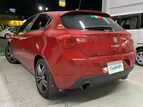 カタログ画像：ジュリエッタ （GIULIETTA） スプリントジュニア 2014年11月 ABA-940141 1400cc アルファレッド 燃費15.6km / l バック