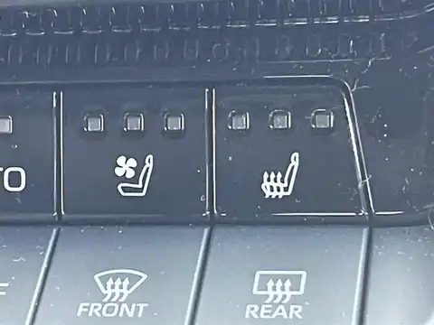 カタログ画像：ランドクルーザー２５０ （LAND CRUISER 250） ＶＸ 2024年4月 3DA-GDJ250W 2800cc ブラック 燃費11.0km / l 内装