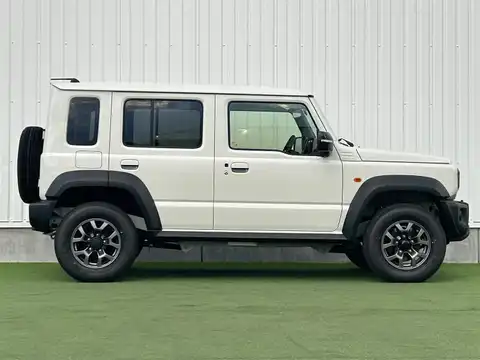 カタログ画像：ジムニー （JIMNY） ＸＧ 2025年11月 3BA-JB64W 660cc 燃費14.3km / l メイン
