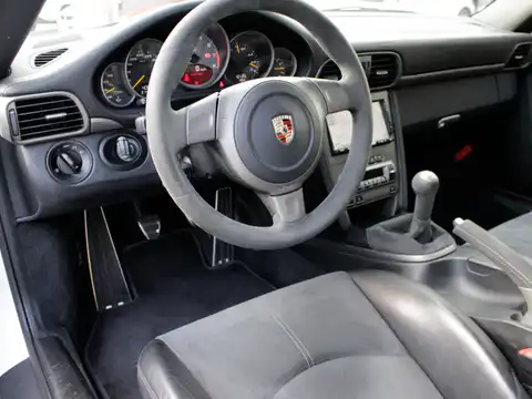 カタログ画像：９１１ （911） ９１１ＧＴ２ 2008年7月 ABA-99770S 3600cc キャララホワイト 内装