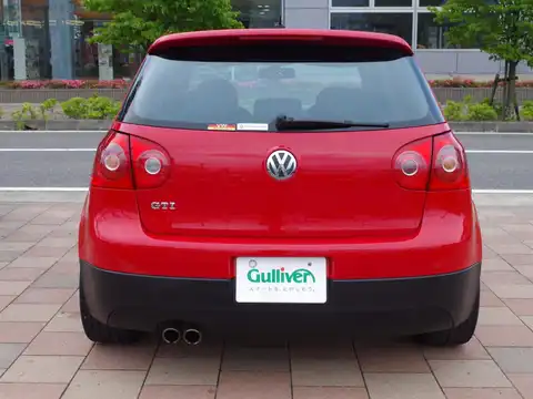 カタログ画像：ゴルフ （GOLF） ＧＴＩ 2007年1月 GH-1KAXX 2000cc トルネードレッド 燃費12.6km / l バック