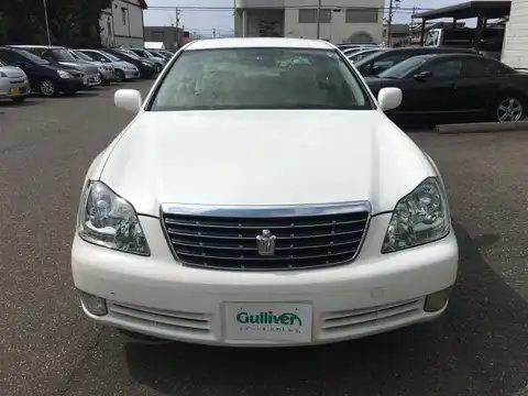 カタログ画像：クラウン （CROWN） ロイヤルサルーンｉ－Ｆｏｕｒ Ｓパッケージ 2004年2月 CBA-GRS183 3000cc ホワイトパールクリスタルシャイン 燃費11.4km / l フロント