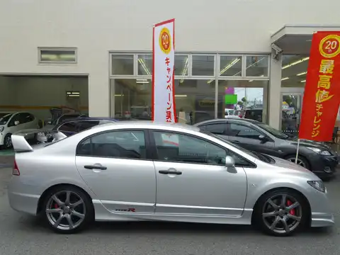 カタログ画像：シビック （CIVIC） タイプＲ 2007年3月 ABA-FD2 2000cc スーパープラチナ・メタリック 燃費11.0km / l 外装