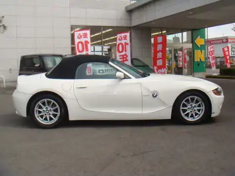 カタログ画像：Ｚ４ （Z4） ２．２ｉ 2005年9月 GH-BT22 2200cc アルピン・ホワイトIII（ソリッド・カラー） 燃費9.5km / l 外装