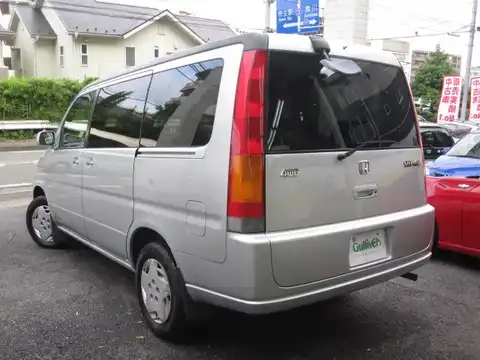 カタログ画像：ステップワゴン （STEPWAGON） デラクシー フィールドデッキ 回転対座シート 2000年8月 GF-RF2 2000cc ライトニングシルバー・メタリック 燃費10.2km / l バック