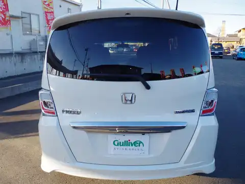 カタログ画像：フリードハイブリッド （FREED HYBRID） ハイブリッド プレミアムエディション 2015年5月 DAA-GP3 1500cc ホワイトオーキッド・パール 燃費21.6km / l バック