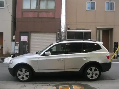 カタログ画像：Ｘ３ （X3） ２．５ｉ 2004年7月 GH-PA25 2500cc チタン・シルバー 燃費7.9km / l 外装