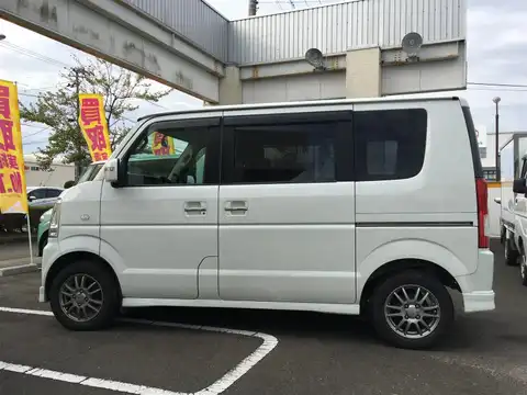 カタログ画像：エブリイワゴン （EVERY WAGON） ＪＰターボリミテッド 2009年12月 ABA-DA64W 660cc パールホワイト 燃費15.0km / l 外装