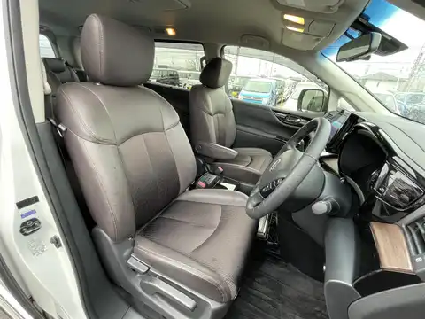 カタログ画像：エルグランド （ELGRAND） ＶＩＰ 2024年4月 5BA-PNE52 3500cc ピュアホワイトパール（３Ｐ） 燃費8.4km / l 内装