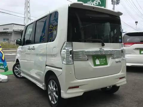 カタログ画像：タント （TANTO） カスタムＸ ＳＡⅢ 2016年11月 DBA-LA600S 660cc パールホワイトⅢ 燃費28.0km / l バック