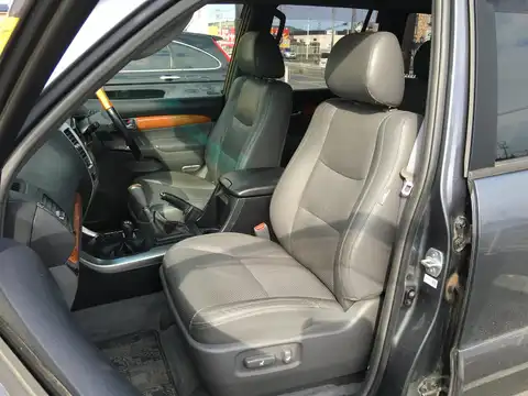 カタログ画像：ランドクルーザープラド （LAND CRUISER PRADO） ＴＺ Ｇセレクション 2004年8月 TA-VZJ121W 3400cc ダークグレーマイカメタリック 燃費8.1km / l 内装