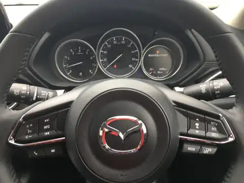 カタログ画像：ＣＸ－５ （CX-5） ２０Ｓ 2017年8月 DBA-KFEP 2000cc スノーフレイクホワイトパールマイカ 燃費16.0km / l 内装