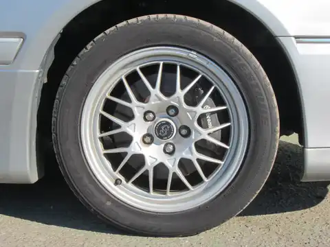 カタログ画像：ステージア （STAGEA） オーテックバージョン２６０ＲＳ 1997年11月 E-WGNC34 2600cc ソニックシルバー（Ｍ）（スーパーファインハードコート） タイヤ