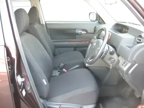 カタログ画像：カローラルミオン （COROLLA RUMION） １．８Ｓ エアロツアラー チョコレート 2008年1月 DBA-ZRE154N 1800cc マルーンマイカ 燃費14.4km / l 内装