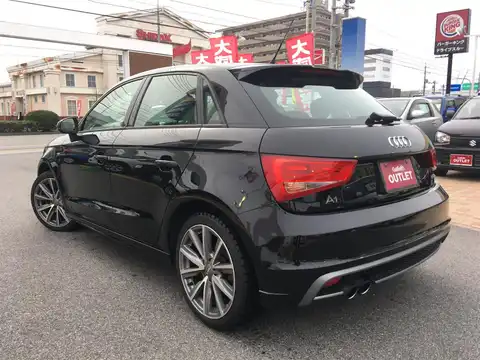 カタログ画像：Ａ１スポーツバック （A1 SPORTBACK） アドマイアードリミテッド 2013年10月 DBA-8XCAX 1400cc ファントムブラックパールエフェクト 燃費17.8km / l バック