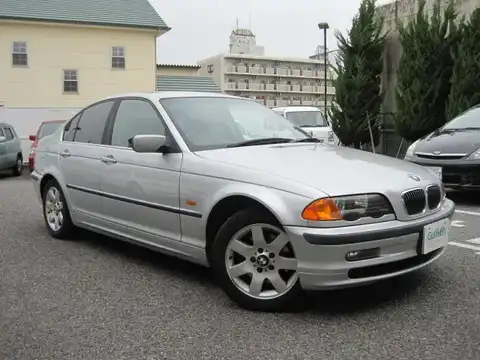 カタログ画像：３シリーズ （3 SERIES） ３２５ｉ 2000年11月 GH-AV25 2500cc チタン・シルバー（メタリックカラー） 燃費9.4km / l メイン