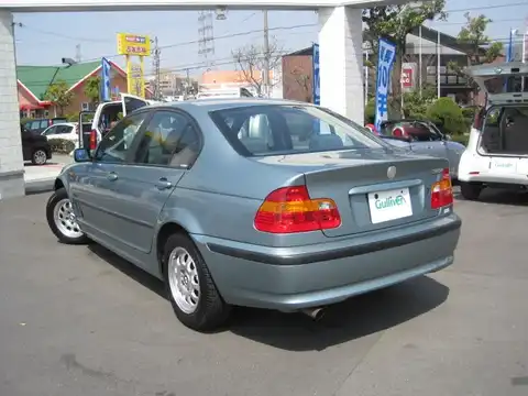 カタログ画像：３シリーズ （3 SERIES） ３１８ｉ 2004年4月 GH-AY20 2000cc グレー・グリーン（メタリック・カラー） 燃費10.8km / l バック