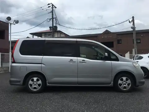 カタログ画像：セレナ （SERENA） ２０ＲＸ 2006年6月 DBA-C25 2000cc ダイヤモンドシルバー（Ｍ） 燃費13.2km / l 外装