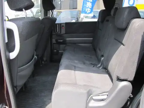 カタログ画像：ステップワゴンスパーダ （STEPWAGON SPADA） Ｓ 2009年10月 DBA-RK5 2000cc ディープボルドー・パール 燃費14.0km / l 内装