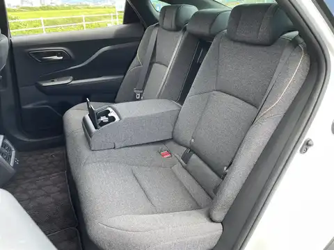 カタログ画像：クラウンクロスオーバー （CROWN CROSSOVER） ＲＳアドバンスド・ザ リミテッド－マットメタル 2023年12月 5AA-TZSH35 2400cc 燃費15.7km / l バック