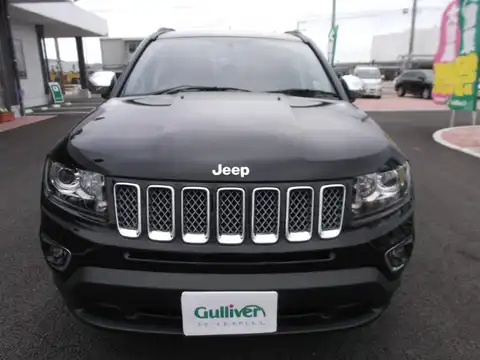 カタログ画像：ジープ・コンパス （JEEP COMPASS） リミテッドクローム 2013年8月 ABA-MK49 2000cc ブラッククリアコート 燃費10.6km / l フロント