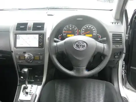 カタログ画像：カローラフィールダー （COROLLA FIELDER） １．８Ｓ エアロツアラー 2010年4月 DBA-ZRE144G 1800cc シルバーメタリック 燃費15.6km / l 内装