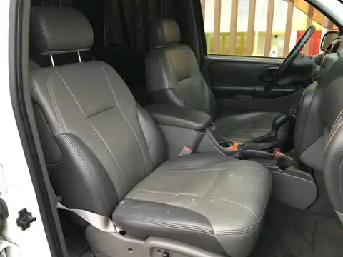 カタログ画像：シボレートレイルブレイザー （CHEVROLET TRAILBLAZER） ＬＴＺ 2001年9月 GH-T360 4200cc サミットホワイト 燃費6.5km / l 内装