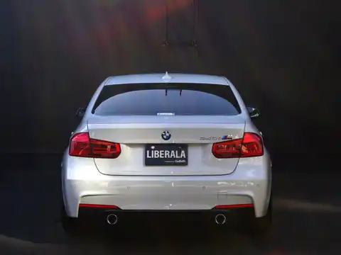 カタログ画像：３シリーズ （3 SERIES） ３４０ｉ Ｍスポーツ 2018年1月 DBA-8B30 3000cc アルピン・ホワイトⅢ 燃費13.5km / l バック