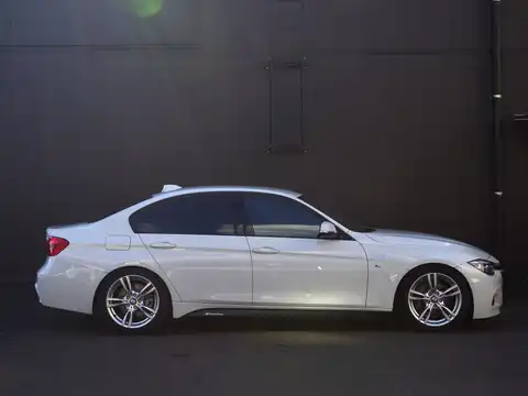 カタログ画像：３シリーズ （3 SERIES） ３４０ｉ Ｍスポーツ 2017年8月 DBA-8B30 3000cc アルピン・ホワイトⅢ 燃費13.5km / l 外装