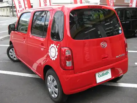 カタログ画像：ミラココア （MIRA COCOA） ココアＬ 2009年8月 DBA-L675S 660cc シャイニングレッド 燃費19.4km / l バック